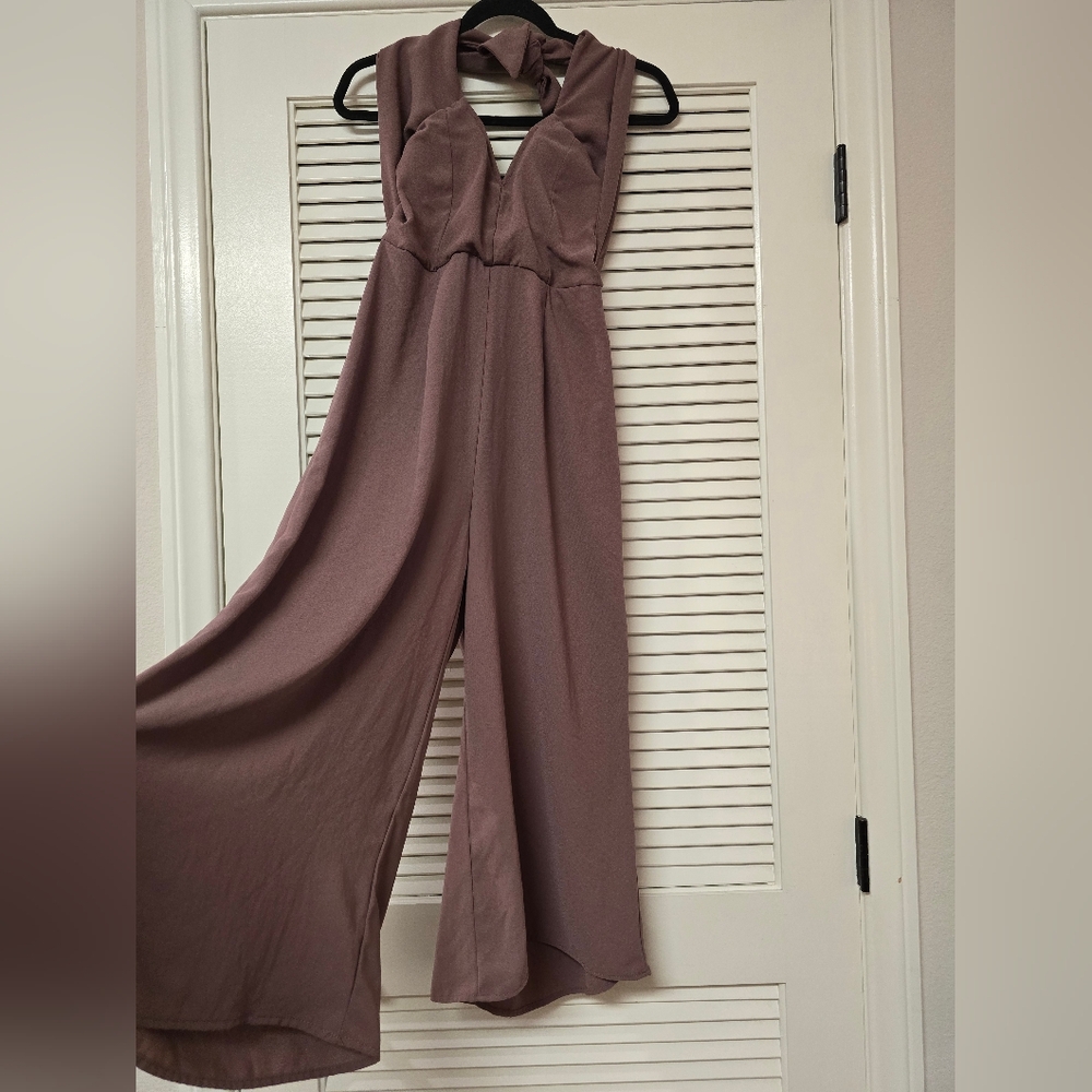 Charlotte Russe - Mauve Sleeveless Halter Flowly Jumpsuit With Back Zipper